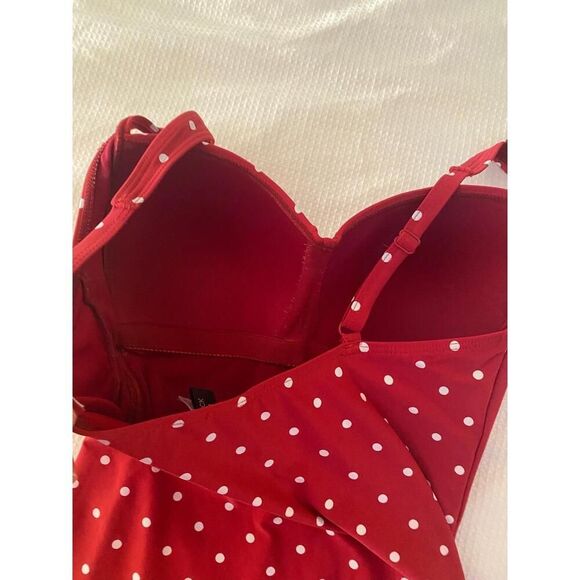 NIPTUCK 10 Joanne Red Polka Dot One-Piece Swimsuit Retro Pin Up slimming - Picture 6 of 9